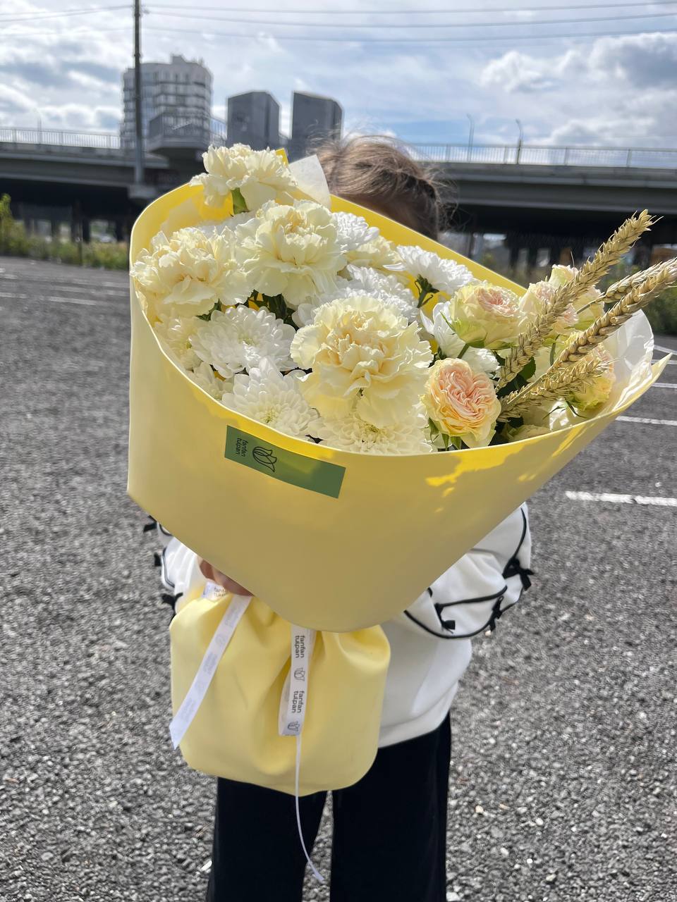 Букет в лимонном цвете lemon midi